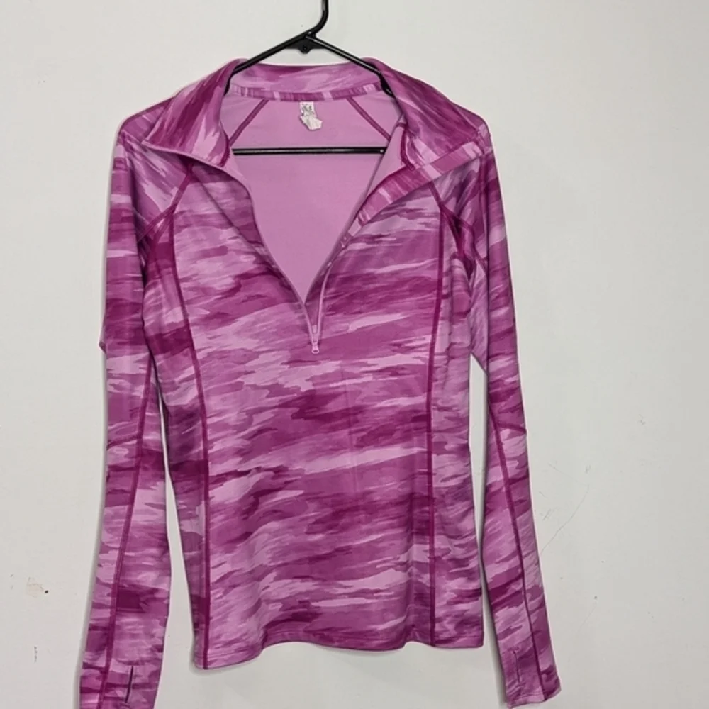 Under Armour Pink Camo Quarter Zip Athletic Pullover Women’s Activewear Top - Picture 2 of 5